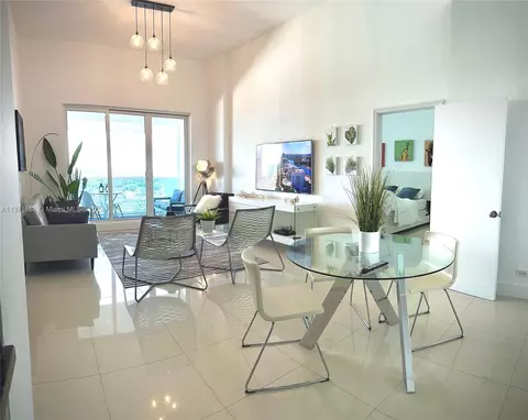 2301 Collins Ave #1626, Miami Beach, FL 33139