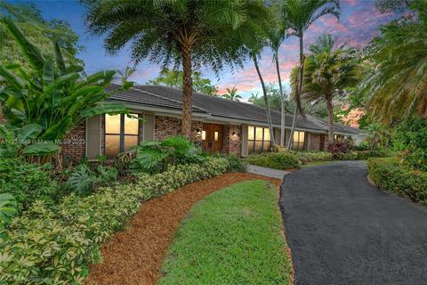 12070 SW 71 Ct, Pinecrest, FL 33156