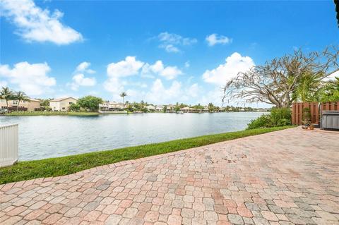 10944 NW 73rd St, Doral, FL 33178