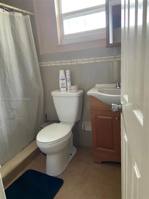 701 E 14th St, Hialeah, FL 33010 photo 12