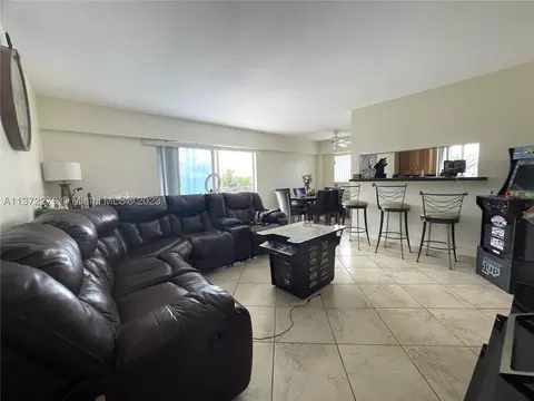 16508 NE 26th Ave #405, North Miami Beach, FL 33160