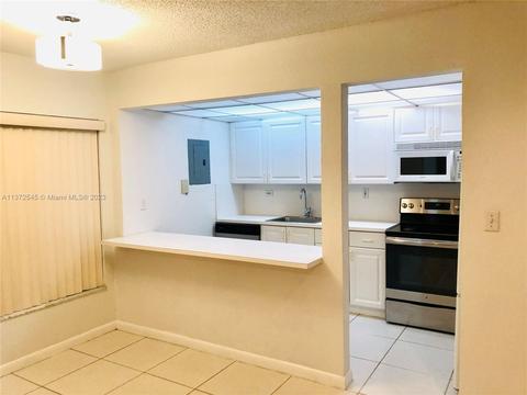 17600 NW 68th Ave #B1005, Hialeah, FL 33015