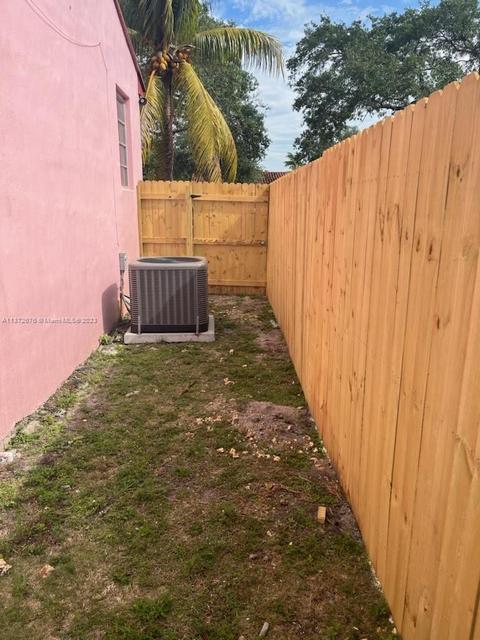 1370 NW 131st St, North Miami, FL 33167