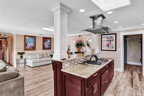 910 SE 4th Ave, Pompano Beach, FL 33060 photo 16