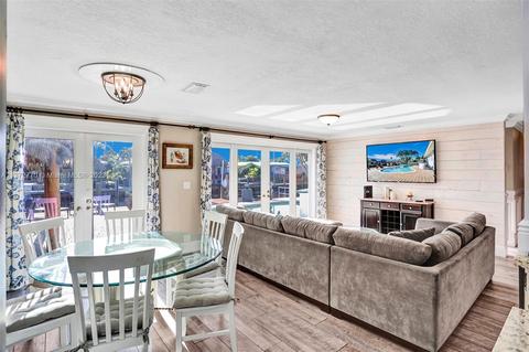 910 SE 4th Ave, Pompano Beach, FL 33060 photo 10