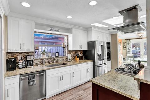 910 SE 4th Ave, Pompano Beach, FL 33060 photo 14