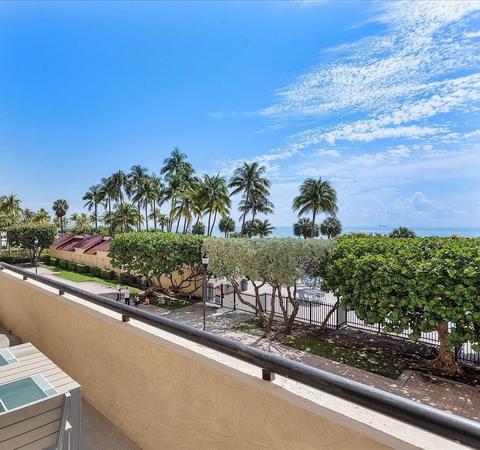 2555 Collins Ave #304, Miami Beach, FL 33140