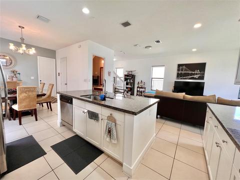3325 W 97th St, Hialeah, FL 33018 photo 3