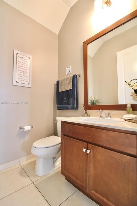 3325 W 97th St, Hialeah, FL 33018 photo 9