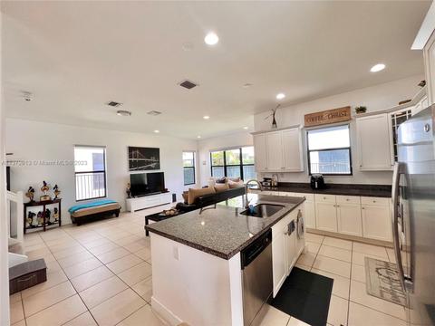 3325 W 97th St, Hialeah, FL 33018 photo 4