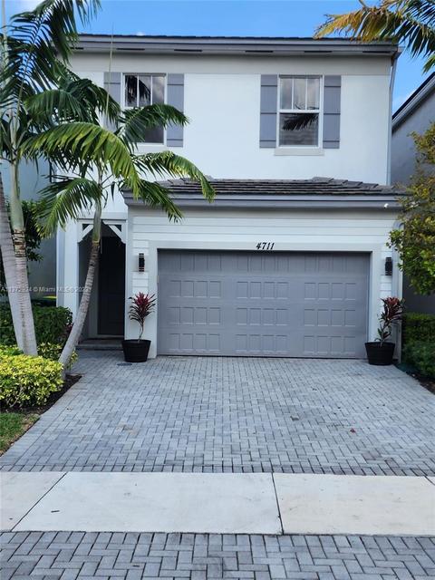 4711 NW 48th Ter, Tamarac, FL 33319