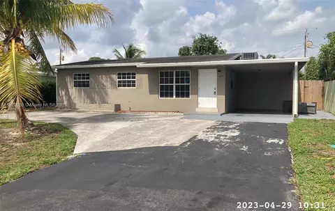 895 S Balfrey Dr S, West Palm Beach, FL 33413