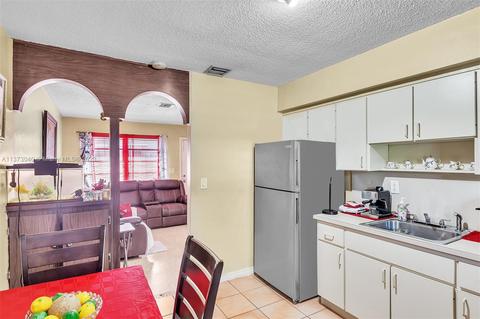 896 E 22nd St, Hialeah, FL 33013 photo 17
