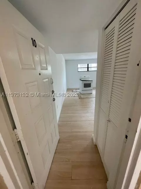5 Olive Dr #10, Hialeah, FL 33010 photo 1