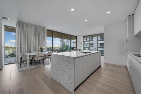 5775 Collins Ave #504, Miami Beach, FL 33140