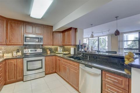 400 Leslie Dr #210, Hallandale Beach, FL 33009