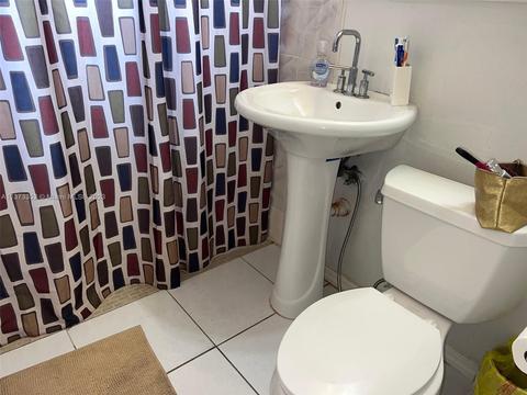 670 E 57th St, Hialeah, FL 33013 photo 17
