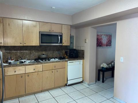 670 E 57th St, Hialeah, FL 33013 photo 8