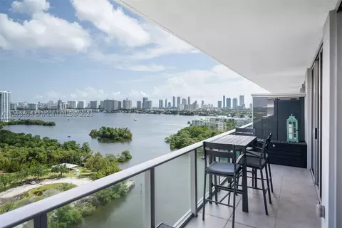 16385 Biscayne Blvd #1602, North Miami Beach, FL 33160