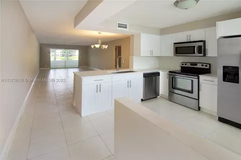 2304 Lucaya Ln #F1, Coconut Creek, FL 33066
