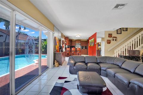 18751 NW 89th Pl, Hialeah, FL 33018 photo 7