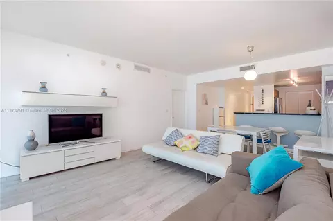 244 Biscayne Blvd #304, Miami, FL 33132