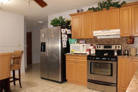 520 E 29th St, Hialeah, FL 33013 photo 9