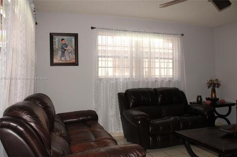 520 E 29th St, Hialeah, FL 33013 photo 3