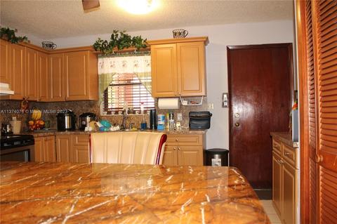 520 E 29th St, Hialeah, FL 33013 photo 8