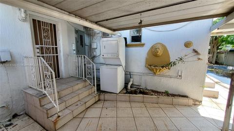 662 SE 6th Pl, Hialeah, FL 33010 photo 21