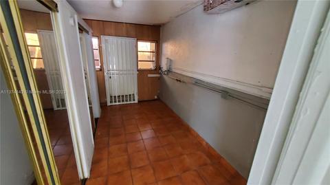 662 SE 6th Pl, Hialeah, FL 33010 photo 27