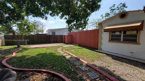 662 SE 6th Pl, Hialeah, FL 33010 photo 3
