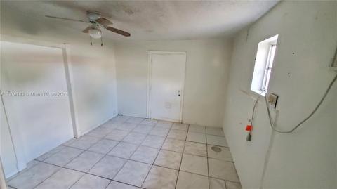 662 SE 6th Pl, Hialeah, FL 33010 photo 9