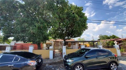 662 SE 6th Pl, Hialeah, FL 33010 photo 2