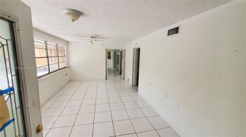 662 SE 6th Pl, Hialeah, FL 33010 photo 22