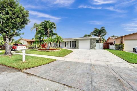 311 SE 4th Ter, Dania Beach, FL 33004