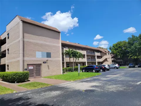 8421 Lagos De Campo Blvd #309T, Tamarac, FL 33321