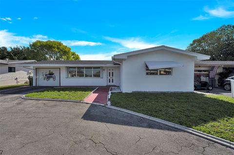 1141 NW 84th Ter, Pembroke Pines, FL 33024