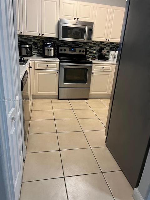 8117 W 36th Ave #7, Hialeah, FL 33018 photo 4