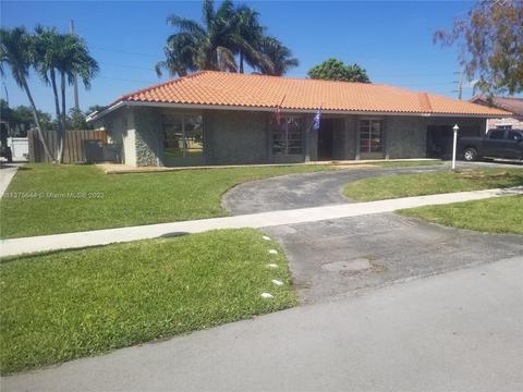 1301 SW 75th Ter, Plantation, FL 33317