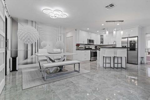 6920 Fillmore St, Hollywood, FL 33024
