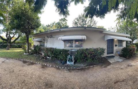 6300 SW 58th Pl, South Miami, FL 33143