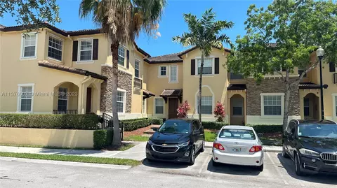 9165 SW 227th St #3, Cutler Bay, FL 33190