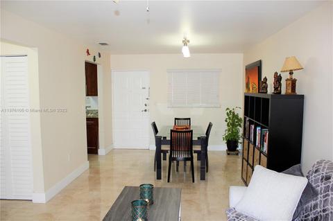 3021 W 76th St #C-209, Hialeah, FL 33018