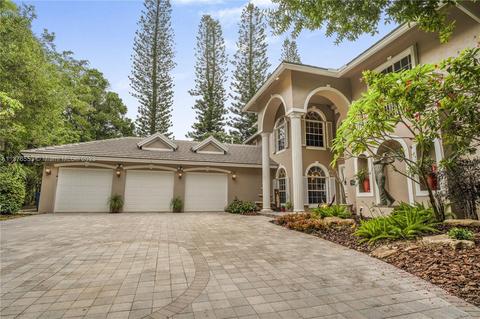 2850 Oak Tree Ct, Oakland Park, FL 33309
