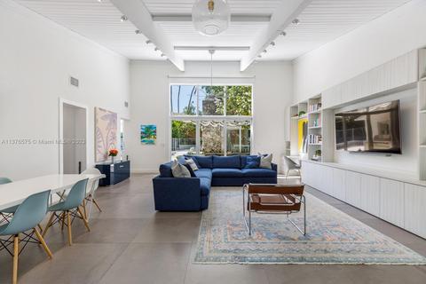 1728 Wa Kee Na Dr, Miami, FL 33133