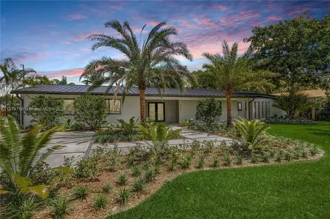 6781 SW 68th Ter, South Miami, FL 33143