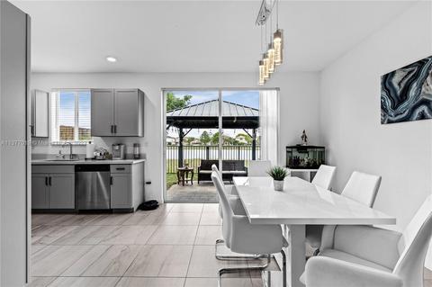 1186 SE 23rd Ave, Homestead, FL 33035