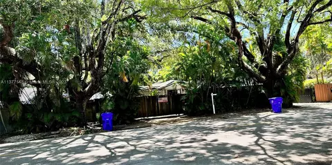 3721 S Le Jeune Rd, Miami, FL 33146