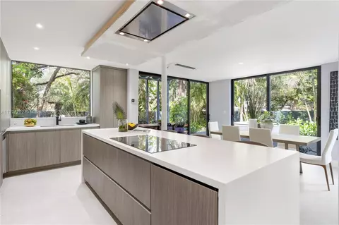 12031 SW 82nd Ave, Pinecrest, FL 33156